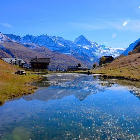 Ferienwohnung Idyllic Chalet In Evolene, With View On The Dent Blanche And The Mountains Exterior foto